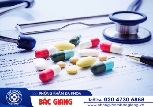 Có nên tự dùng thuốc chữa sùi mào gà?